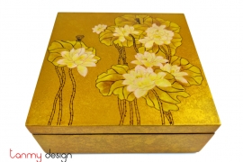 Hộp sơn mài vuông vàng vẽ hoa sen 16*H6 cm